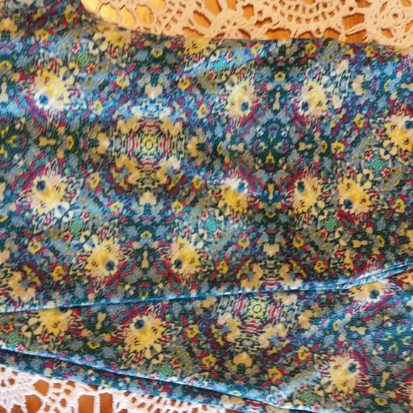 LuLa Roe leggings OS - Picture 1 of 2